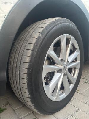 ToYo 215/60/17