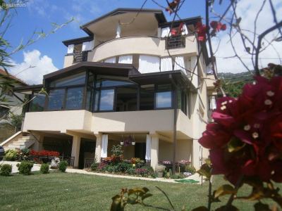 APARTMANI VO PESTANI***** EXTRA