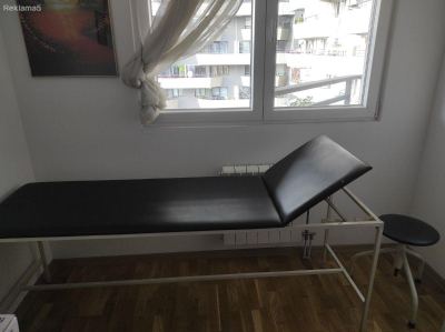Se prodava medicinski krevet i stol