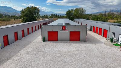 Se izdavaat mali magacini self storage magacin sklad garaza