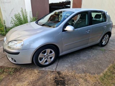 Golf 5 2004 140 ks