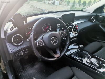 MERCEDES C200 2017 godina