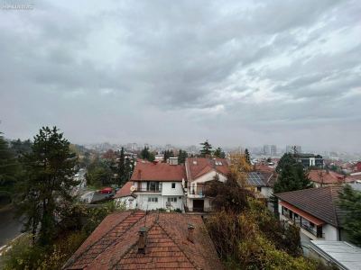 Веднаш вселив стан од 115м², на Водно со отворен поглед
