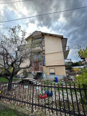 СЕ ПРОДАВА КУЌА ВО БРУСНИЧКА НАСЕЛБА