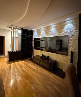 Se prodava stan 97m2 vo Debar maalo kaj Kino Karposh