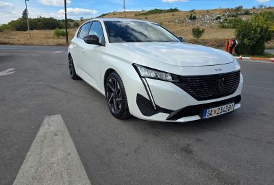 Se prodava PEUGEOT 308 Allure 1.2/EAT8 BEZ ZAMIENI !!!!!!