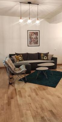 Se izdava kompletno namesten stan 42m2 vo Centar
