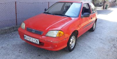 SE PRODAVA SUZUKI SWIFT 1.0 BENZIN REG CELA GOD PALI VOZI...