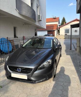 Se prodava volvo v40 avtomatik 1.6