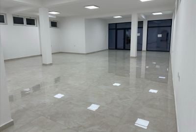 Se izdava deloven prostor 250m2 vo Dobrejci, Strumica