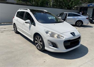 PEUGEOT 308SW 2013GOD 1.6 E-HDI 6-BRZINI (DESEN VOLAN)
