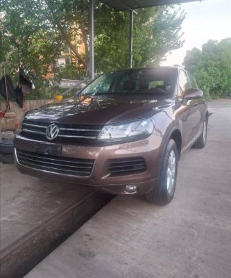 Se prodava wv Tuareg 2013 god 3.0 tdi