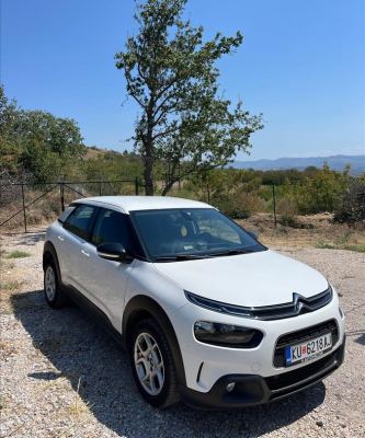 SE PRODAVA CITROEN C4 CACTUS 1.5 BLUEHDI 2019