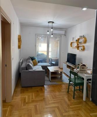 Се издава двособен стан во Аеродром | 42м² | 350 €