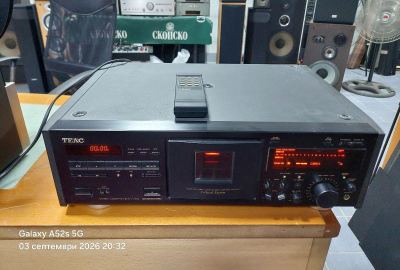 TEAC V-7000