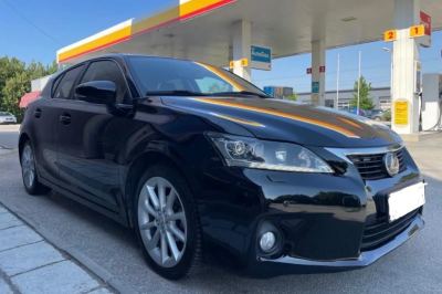 Lexus CT200h 2013 год - Може замена со поевтина кола