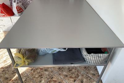 Se prodava masa