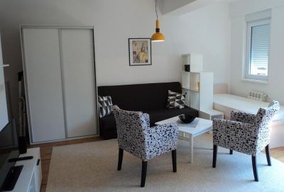 2241 Izdavame garsonjera vo blizina na ZEBRA-Kapistec