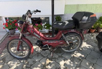 Tomos
